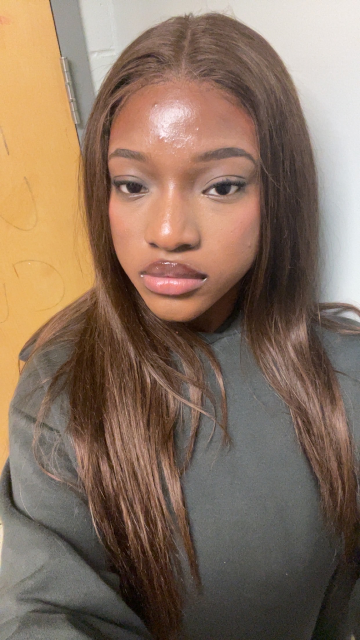 ISEE Brown Color Layered Cut Straight Wear Go Glueless Wig Pre-Cut Lace Closure Wig